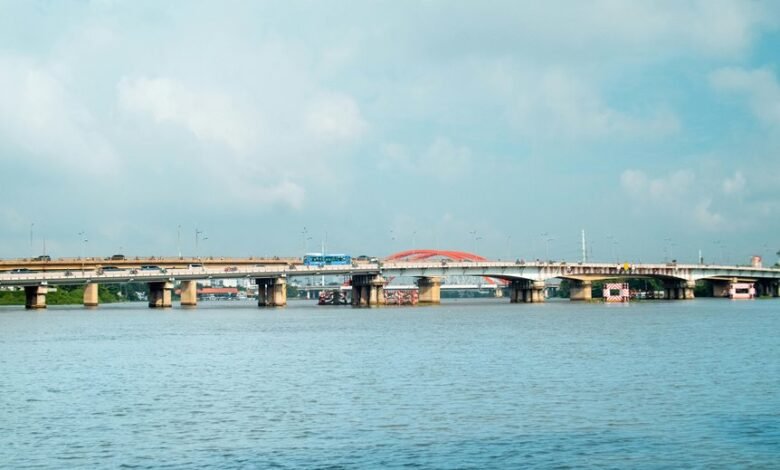 simple travel adventure guide