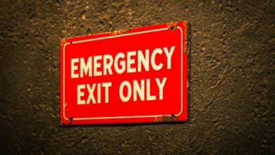 travel warning updates available